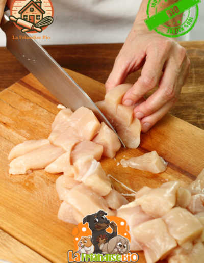 preparation et decoupe de poulet bio pour chien